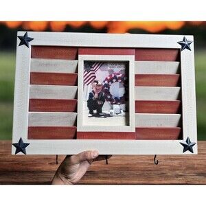 VTG WALL HANGING AMERICAN FLAG PICTURE FRAME KEY HOLDER STARS & STRIPES RUSTIC
